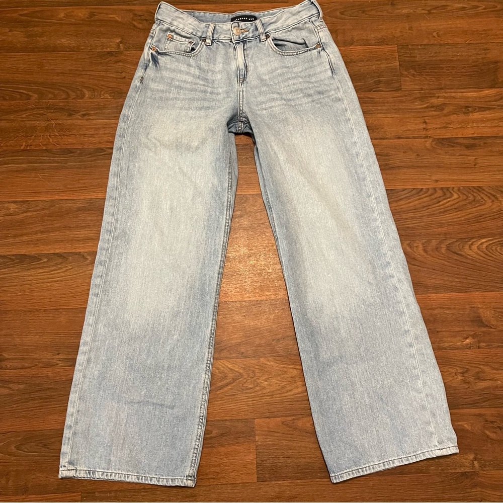Aeropostale Baggy Wide Leg Light Wash Jeans Size 4 Regular